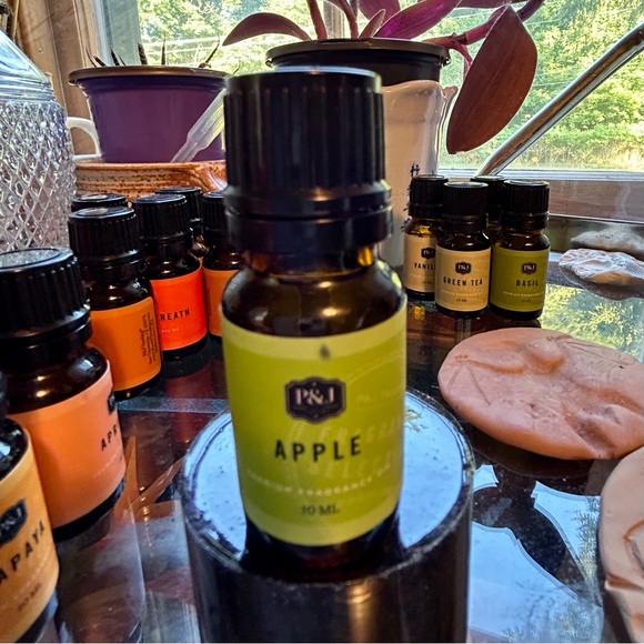 NEW Bundle of four 10 ml fragrance oils from P&J Trading - Picture 5 of 11